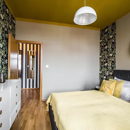 Apartment Stylish Close To Eden Garden