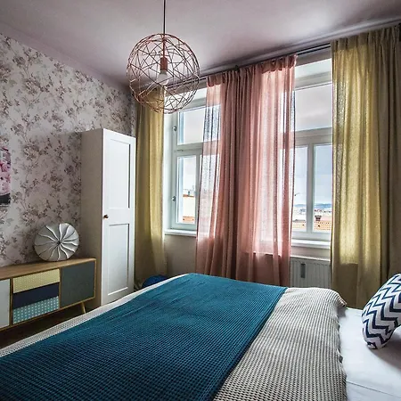 Stylish Close To Eden Garden *