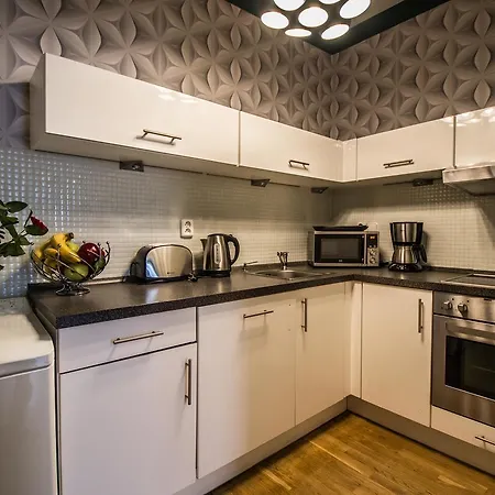 Stylish Close To Eden Garden *
