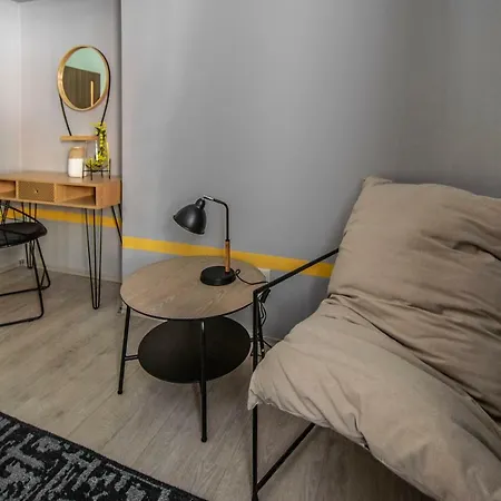 Stylish Close To Eden Garden Apartment