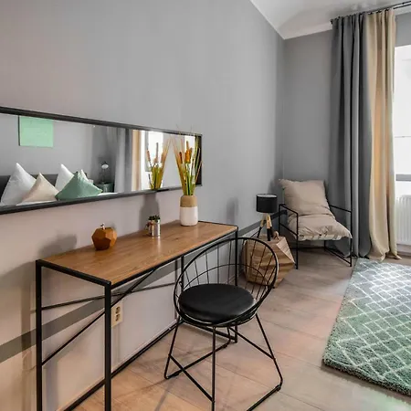 Stylish Close To Eden Garden Prague