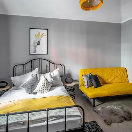 Stylish Close To Eden Garden