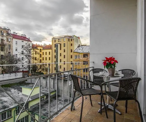 Apartman Stylish Close To Eden Garden