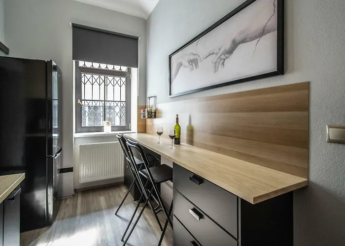 Stylish Close To Eden Garden Apartman